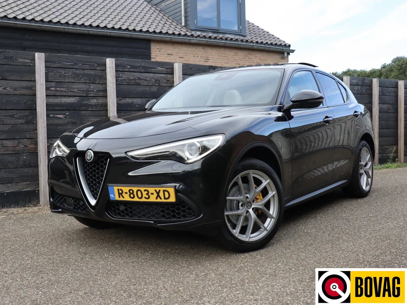 Alfa Romeo Stelvio (2019) — foto 1