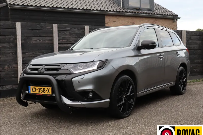 Mitsubishi Outlander (2016)