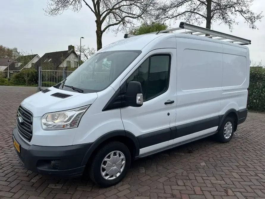 Ford Transit (2018) — foto 1
