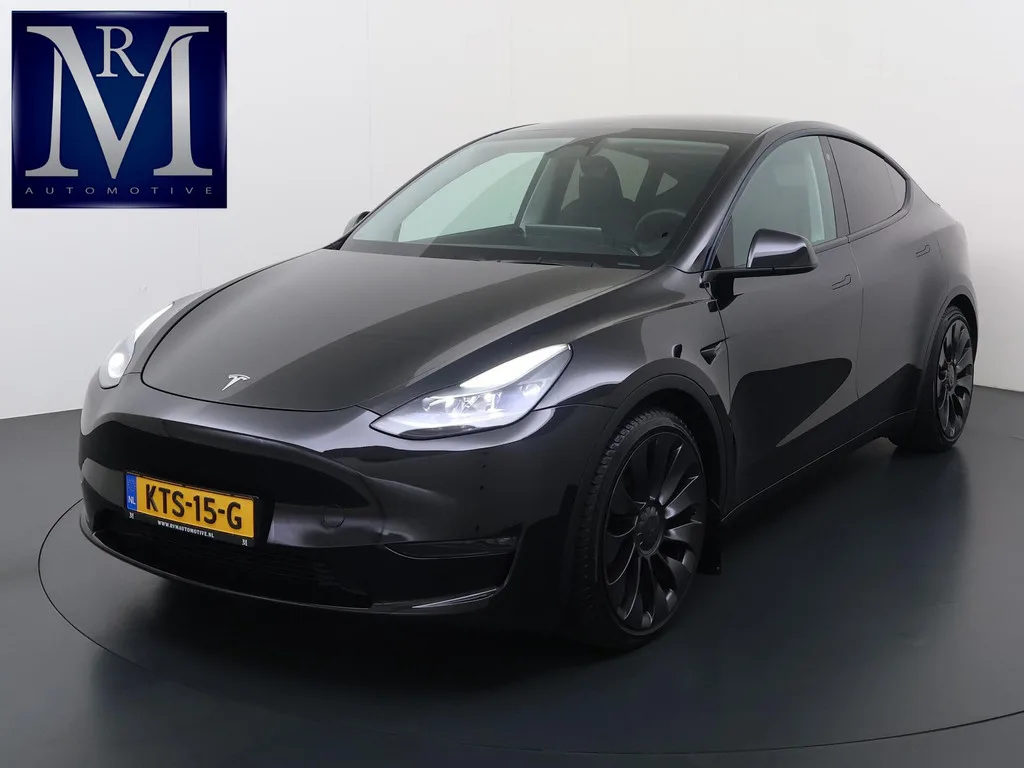 Tesla Model Y (2023) — foto 1