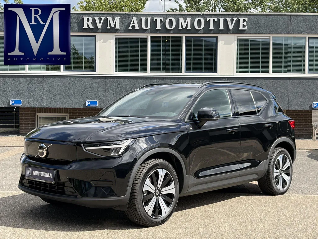 Volvo XC40 (2023) — foto 1