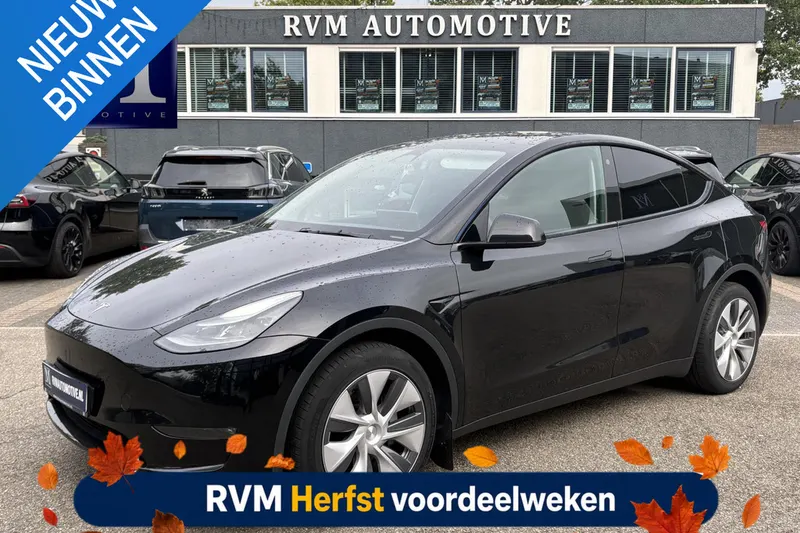 Tesla Model Y (2023)