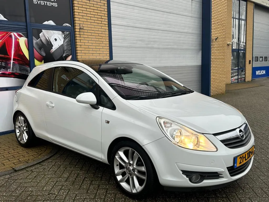 Opel Corsa (2010) — foto 1
