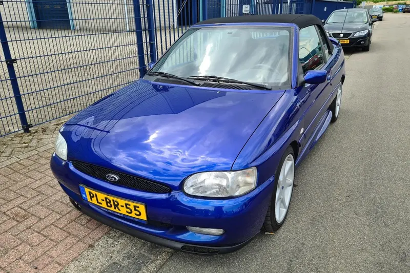 Ford Escort (1996)