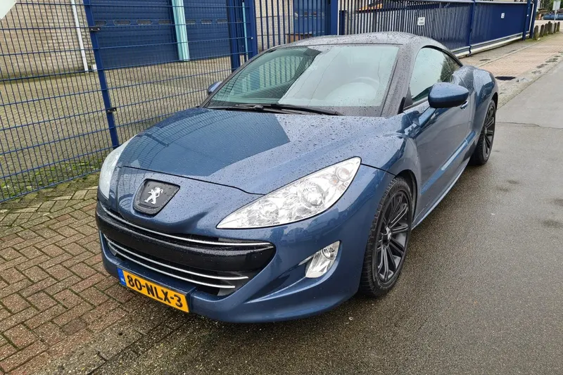 Peugeot RCZ (2010)