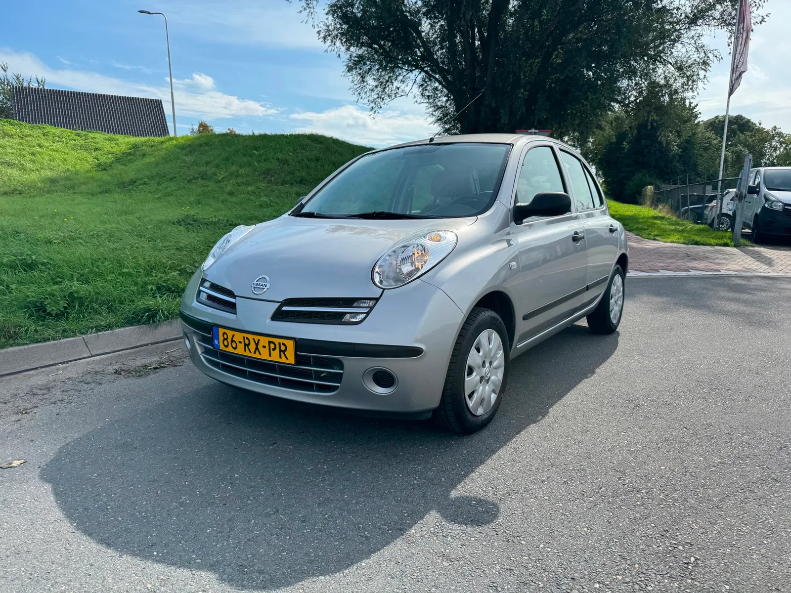Nissan Micra (2005) — foto 1