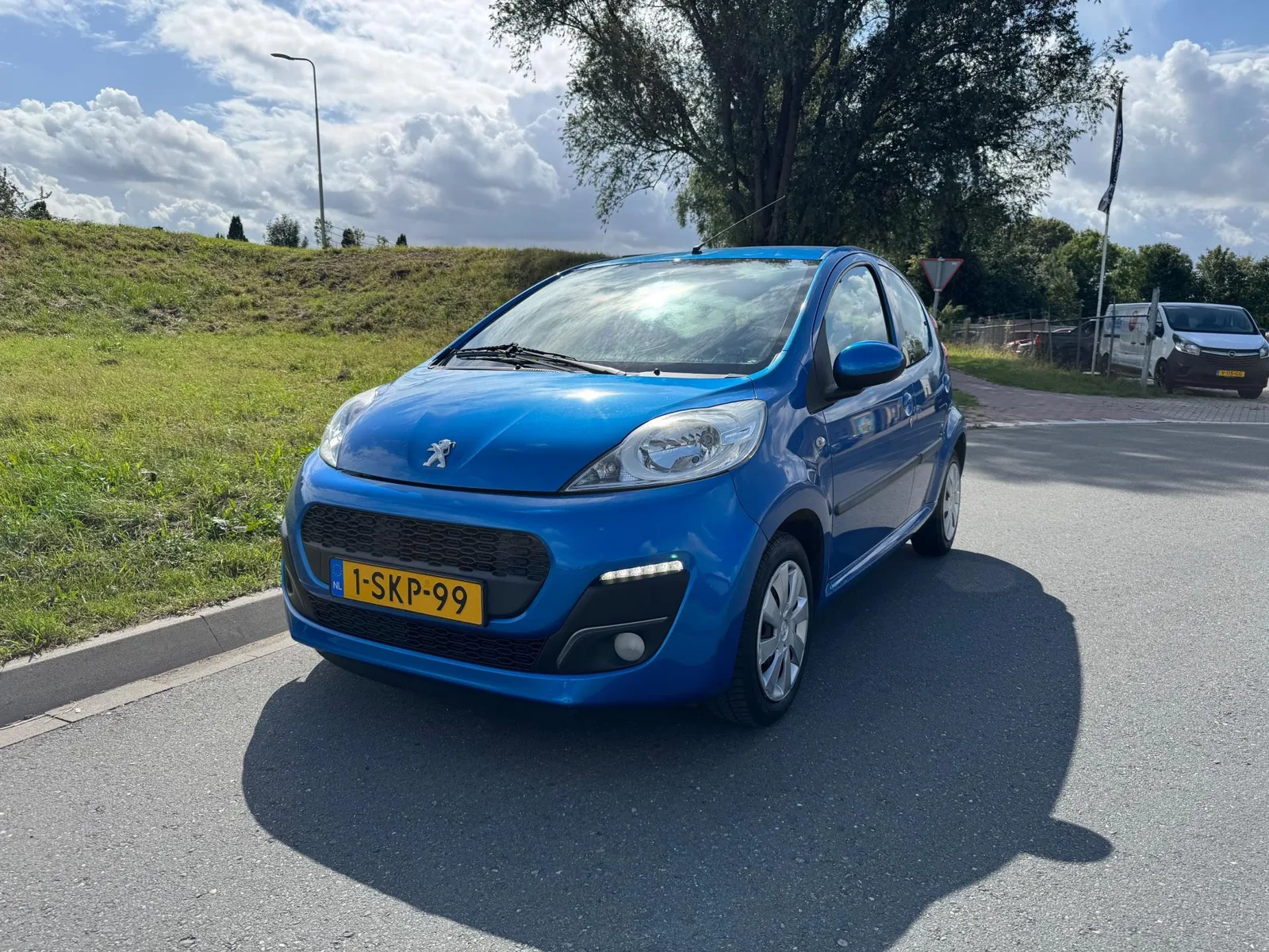 Peugeot 107 (2013) — foto 1