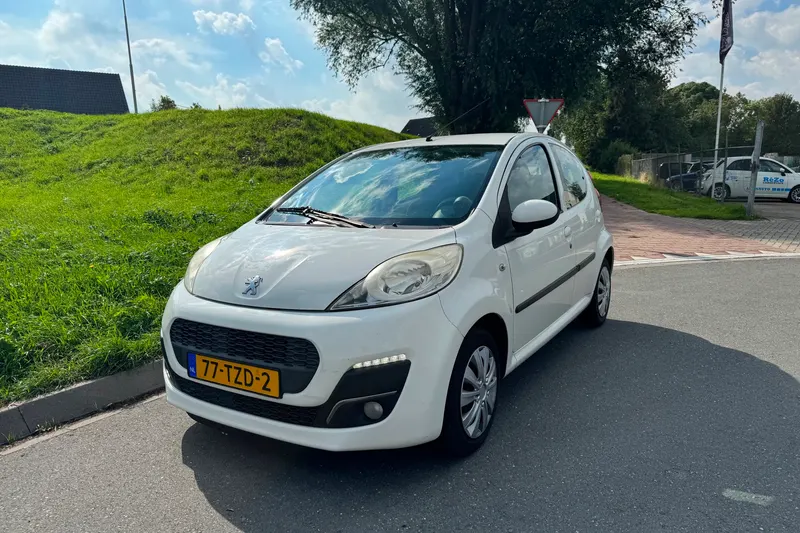 Peugeot 107 (2012)