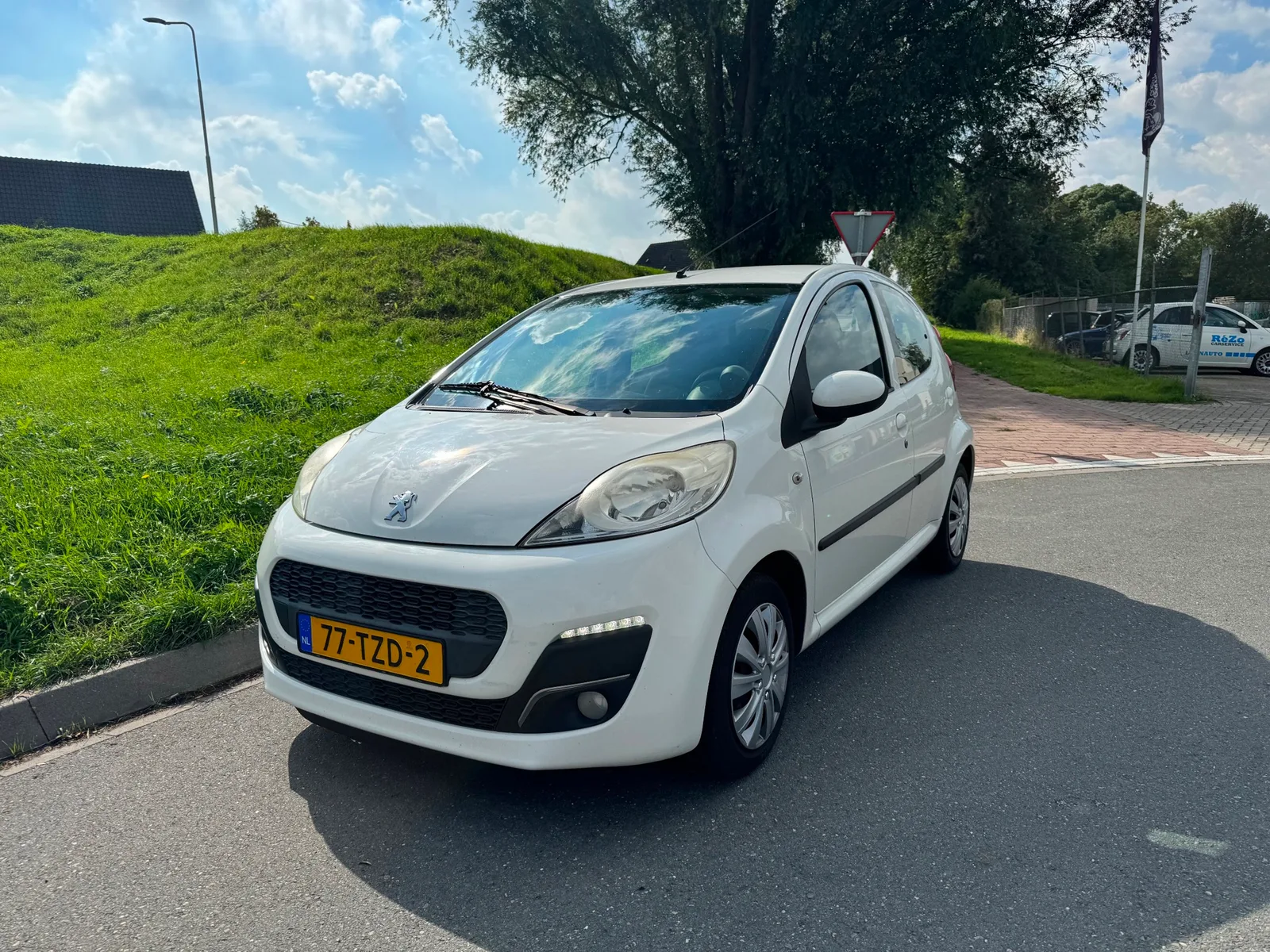 Peugeot 107 (2012) — foto 1