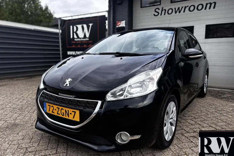 Peugeot 208 (2012)