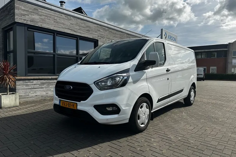 Ford Transit Custom (2023)
