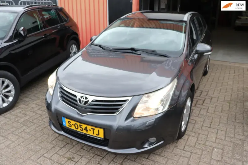 Toyota Avensis (2011)