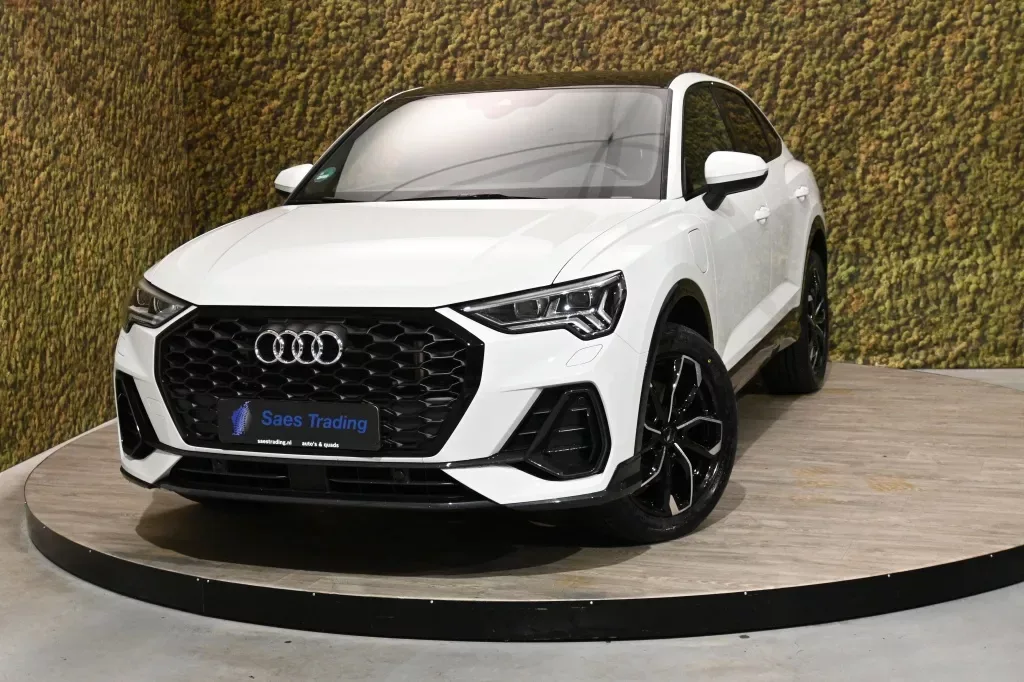 Audi Q3 Sportback (2021) — foto 1