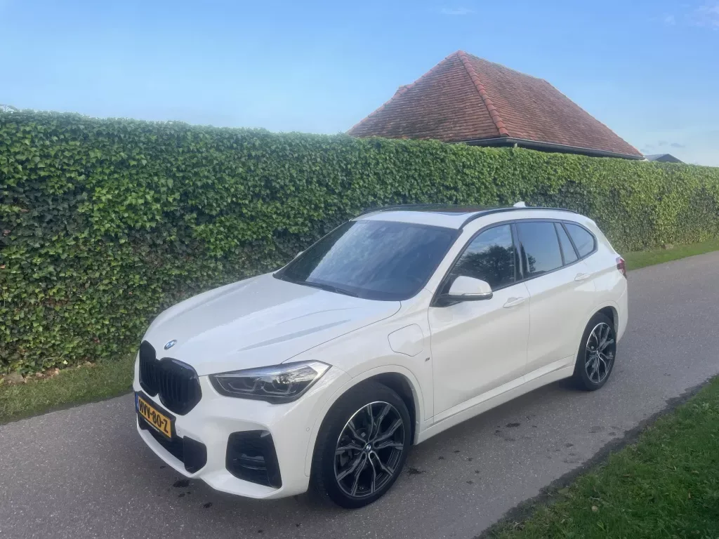 BMW X1 (2021) — foto 1