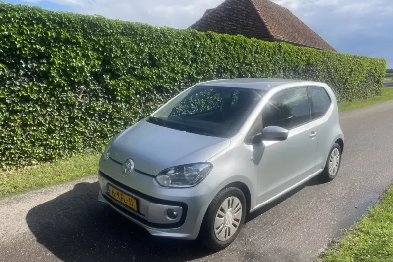 Volkswagen Up! (2013)