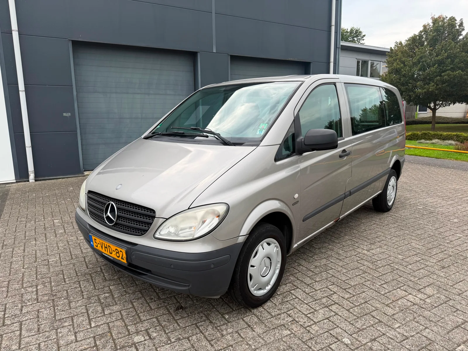 Mercedes-Benz Vito (2010) — foto 1