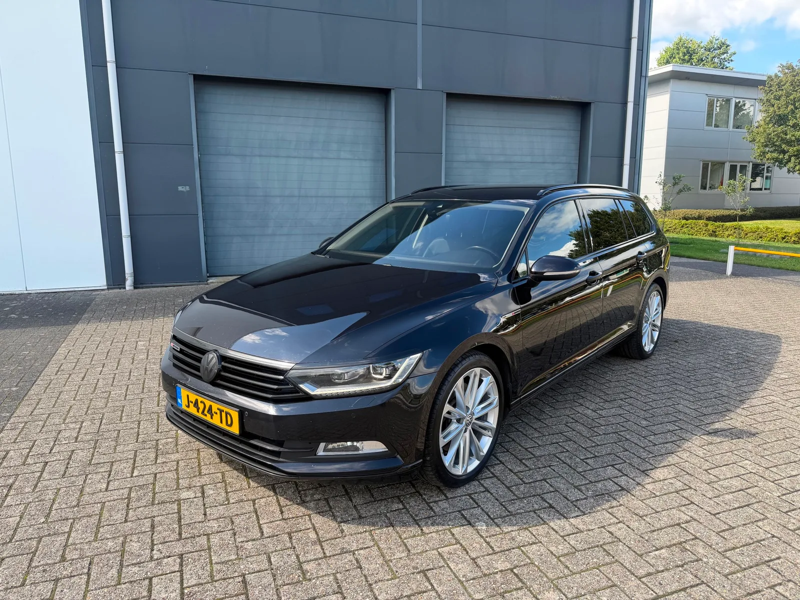 Volkswagen Passat (2016) — foto 1