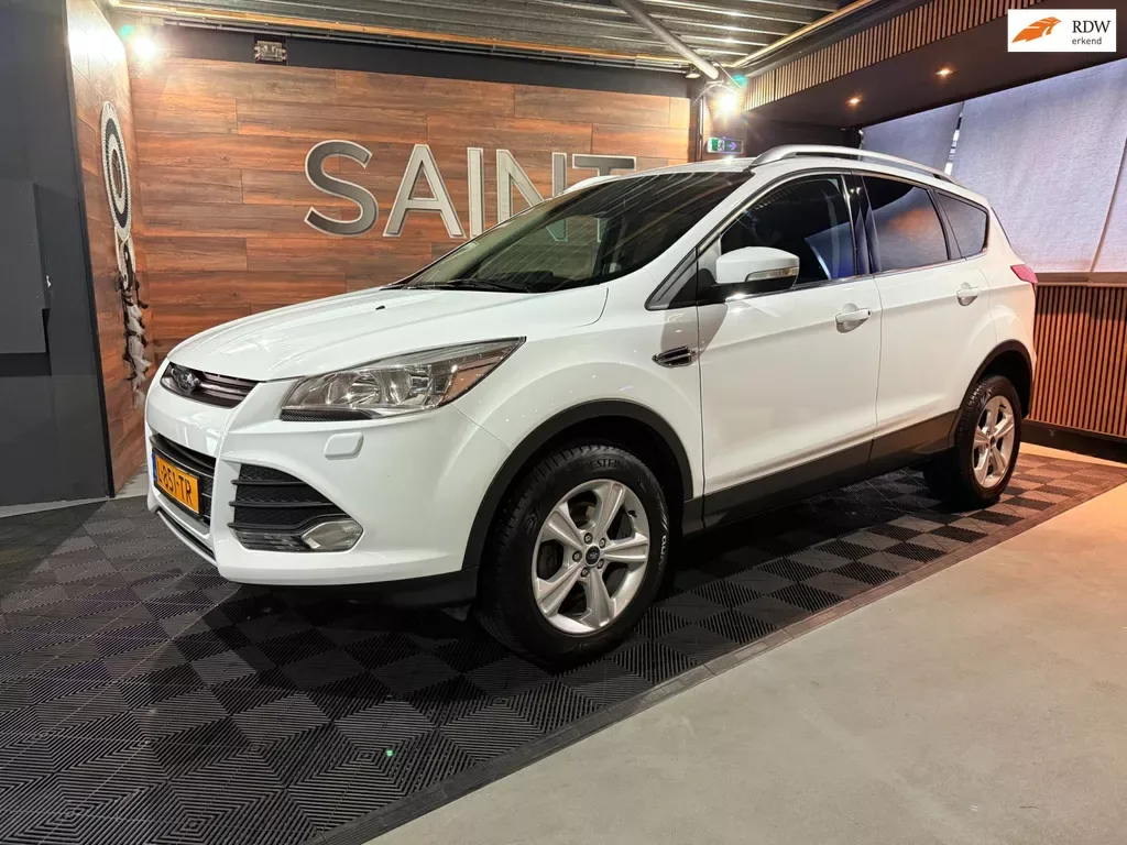 Ford Kuga (2016) — foto 1