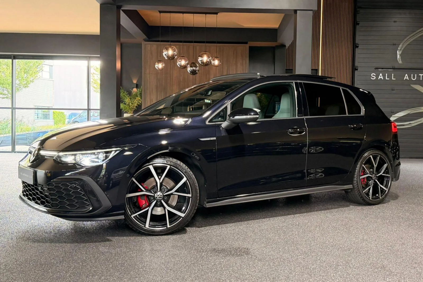 Volkswagen Golf (2022) — foto 1
