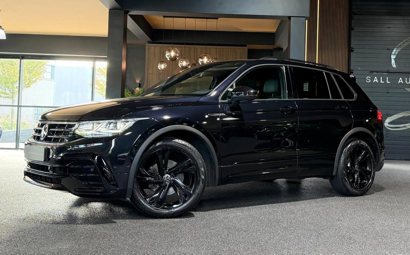 Volkswagen Tiguan (2021) — foto 1