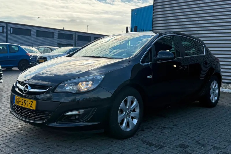 Opel Astra (2015)