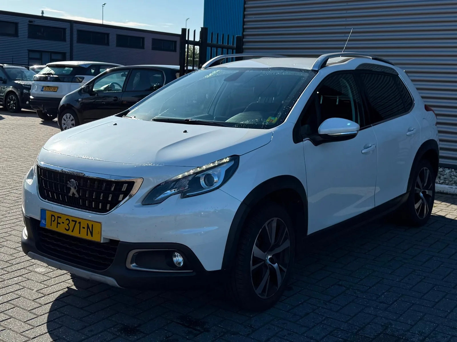 Peugeot 2008 (2017) — foto 1
