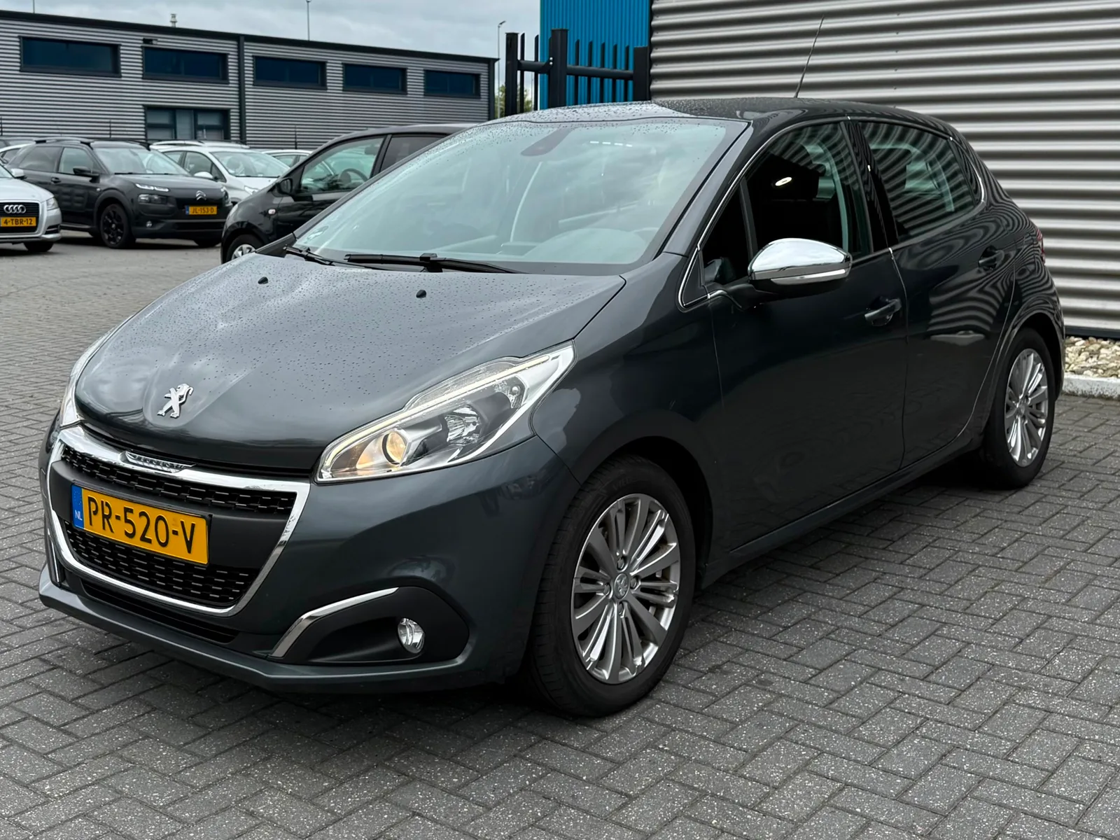 Peugeot 208 (2017) — foto 1