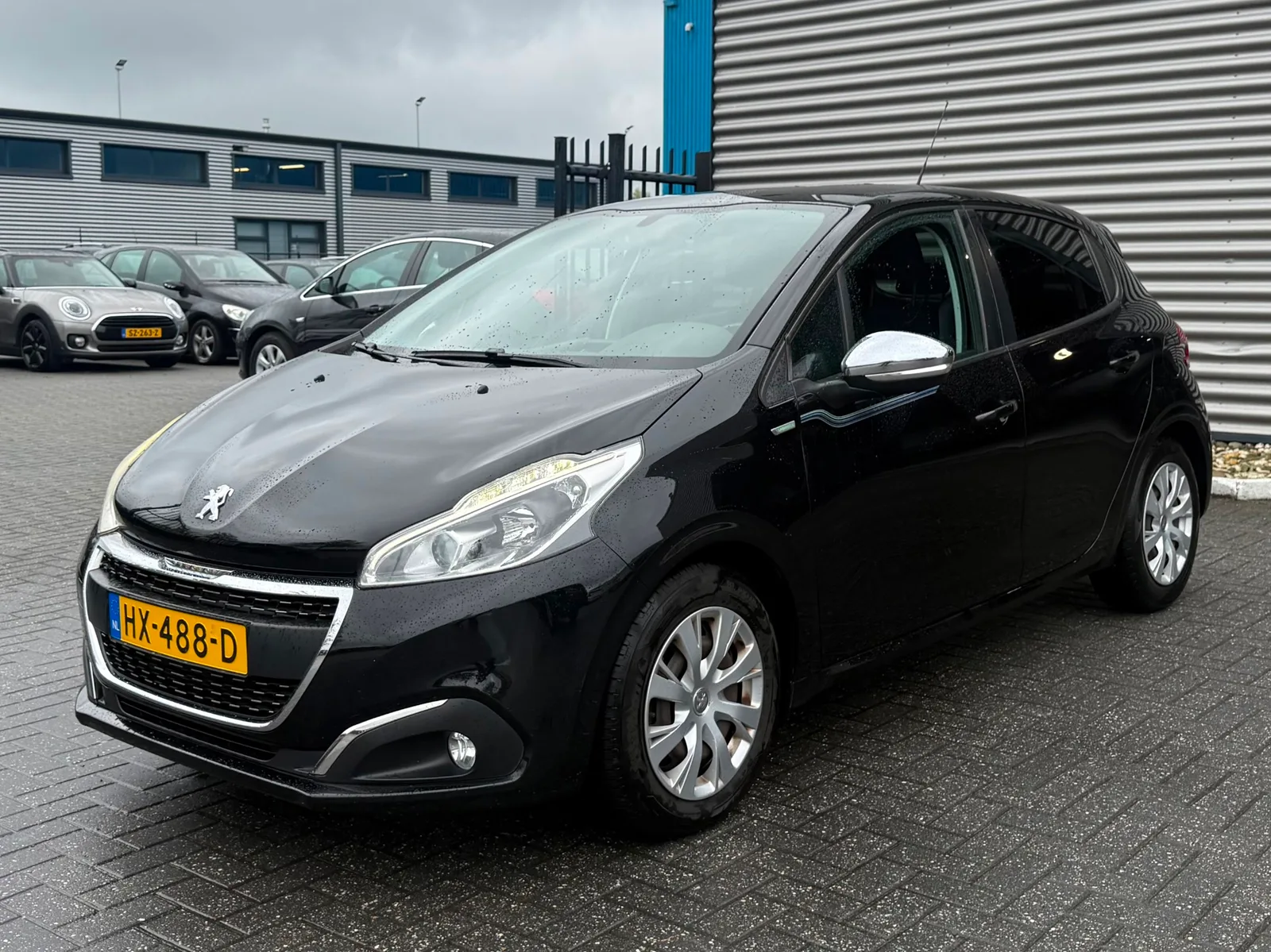 Peugeot 208 (2016) — foto 1
