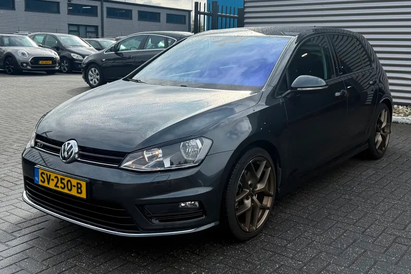 Volkswagen Golf (2016)