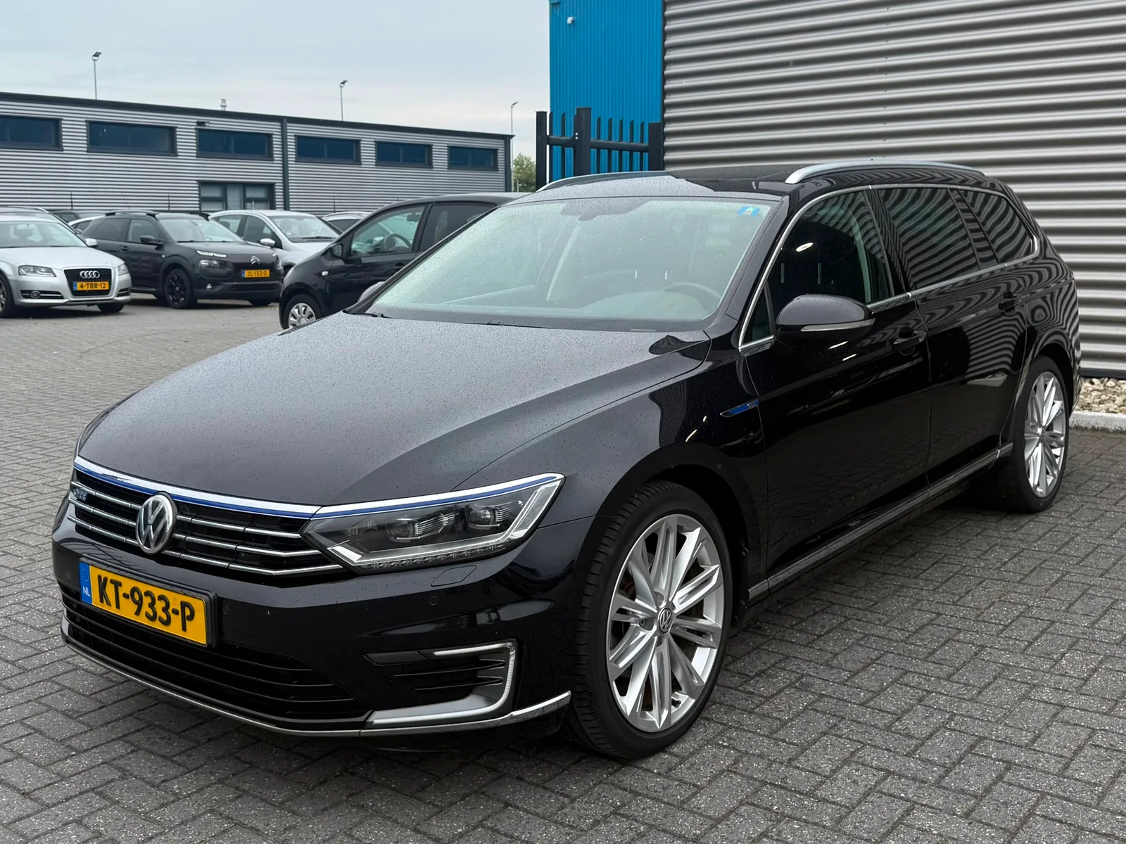 Volkswagen Passat (2016) — foto 1