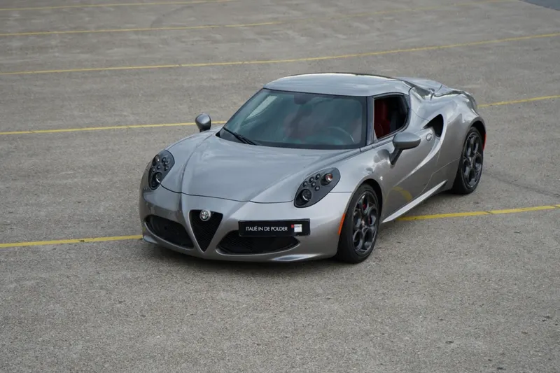 Alfa Romeo 4C (2014)