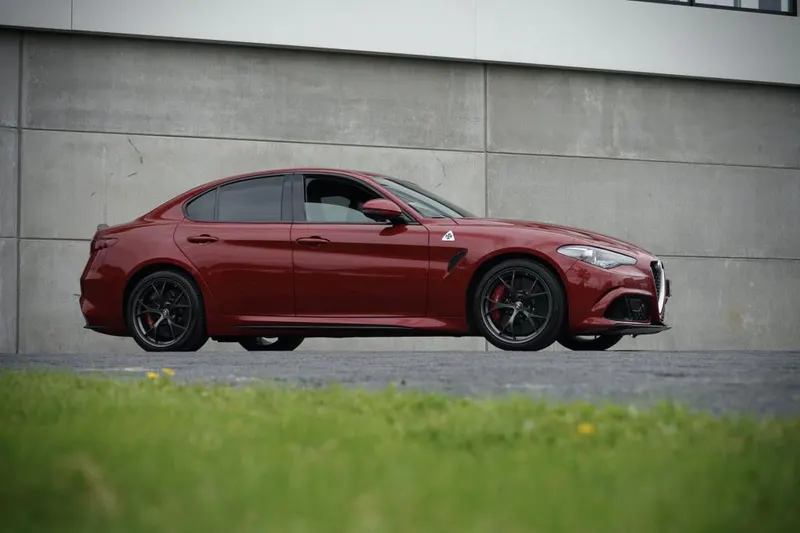 Alfa Romeo Giulia (2016)