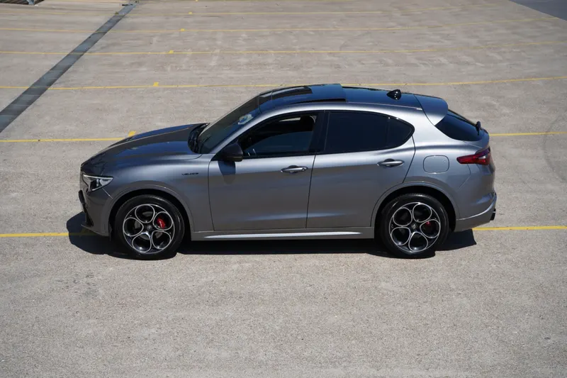 Alfa Romeo Stelvio (2020)