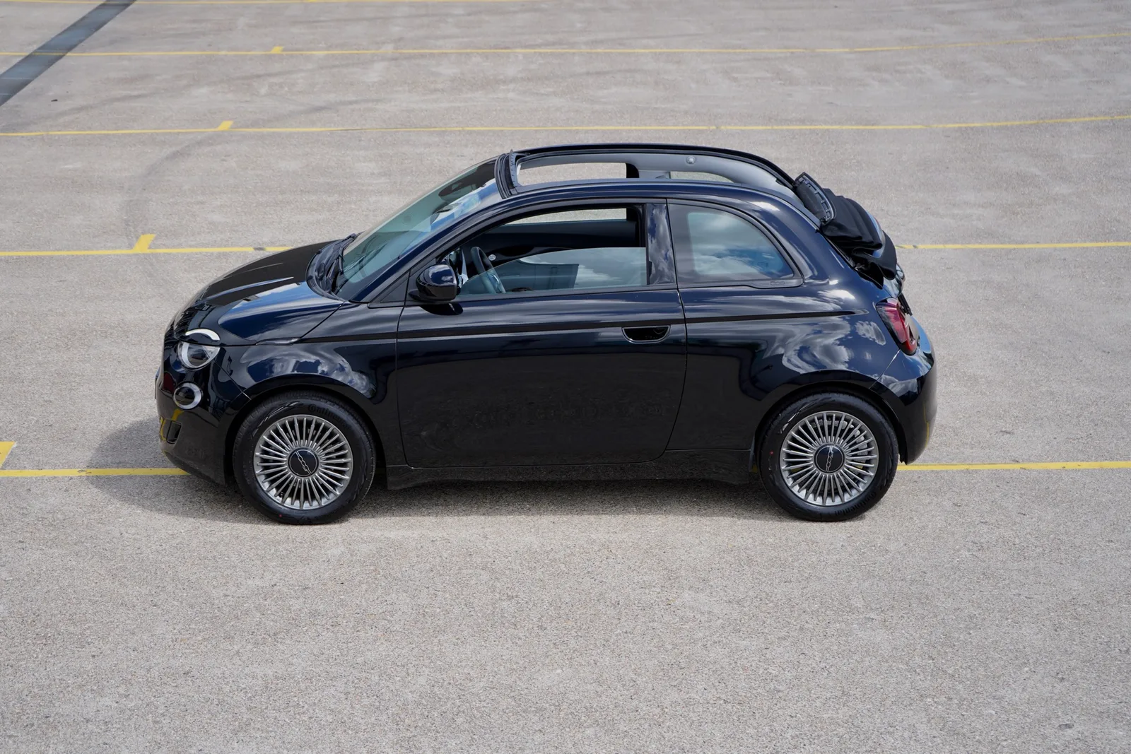 Fiat 500e (2022) — foto 1
