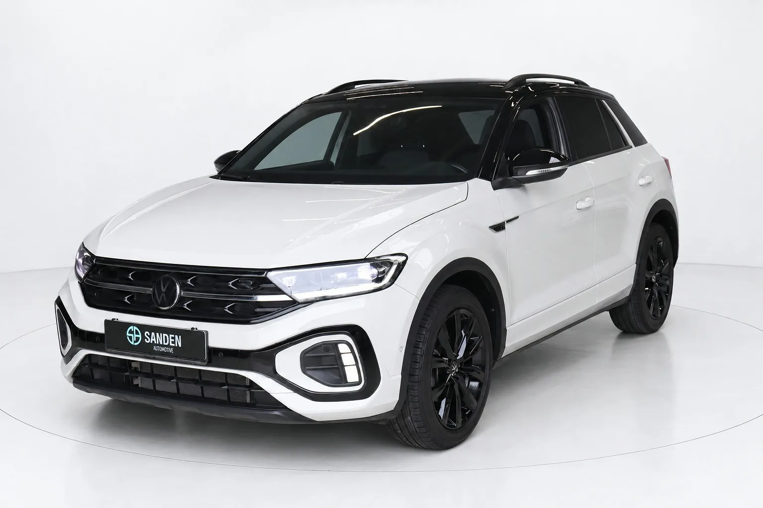 Volkswagen T-Roc (2024) — foto 1