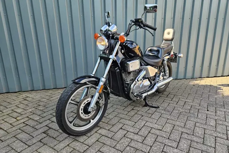 Honda VT 700C Shadow (1987)