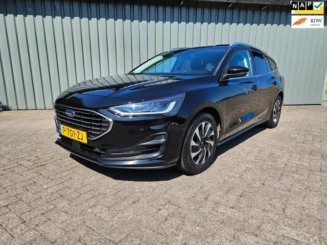 Ford Focus (2022) — foto 1