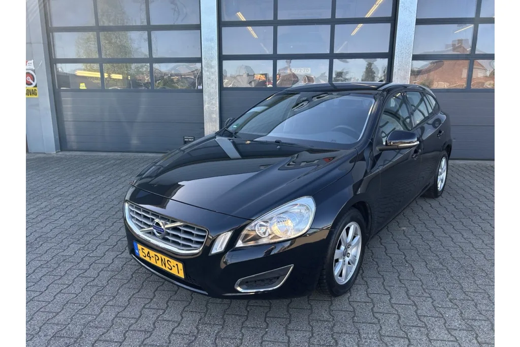 Volvo V60 (2011) — foto 1