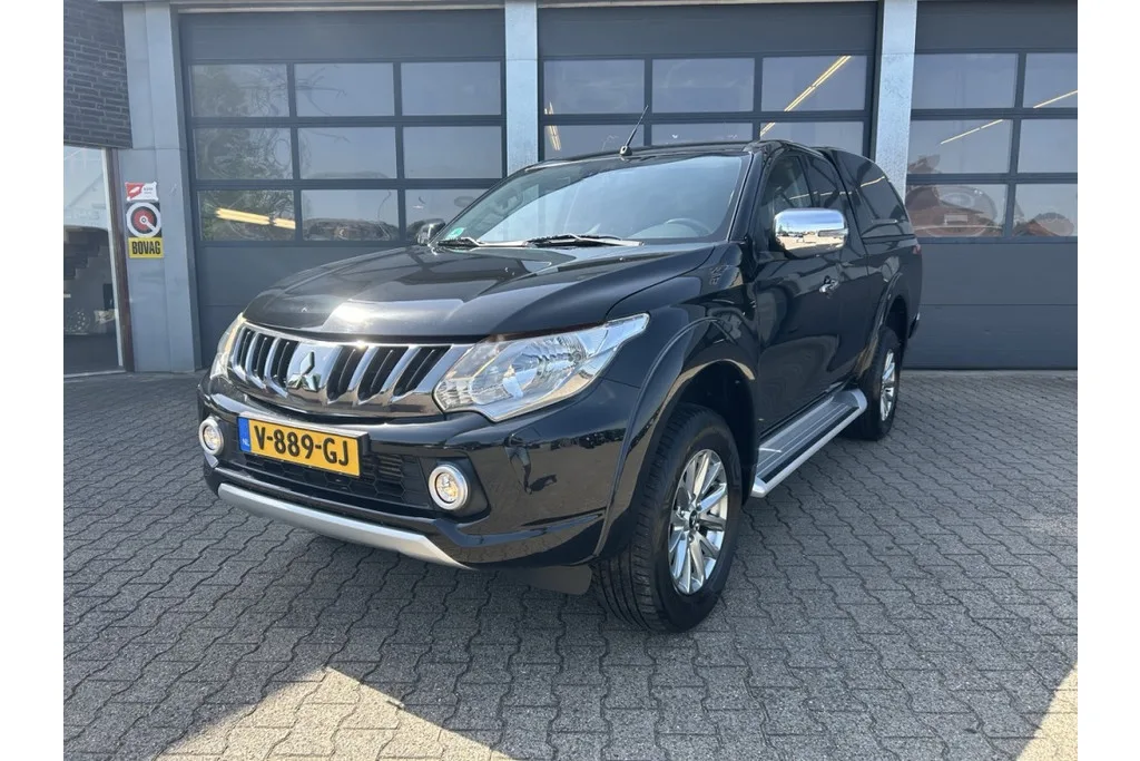 Mitsubishi L200 (2017) — foto 1