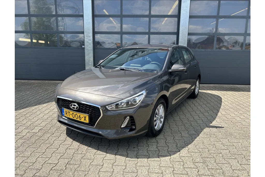 Hyundai i30 (2018) — foto 1