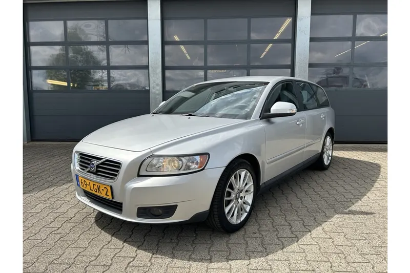 Volvo V50 (2010)