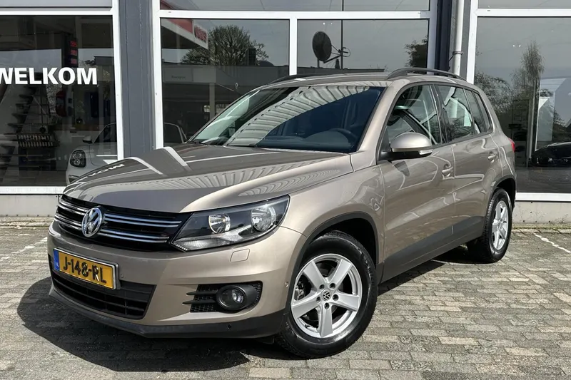 Volkswagen Tiguan (2015)