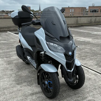 Piaggio MP3 310 (2025) — foto 1