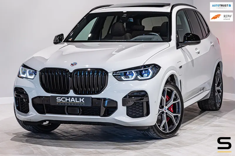 BMW X5 (2023)