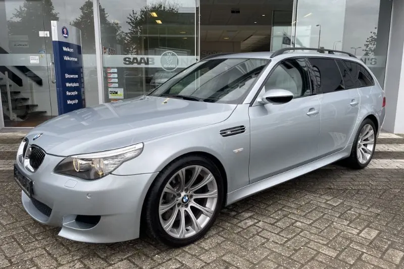 BMW M5 (2008)