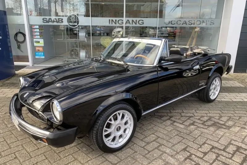 Fiat Spider (1983)