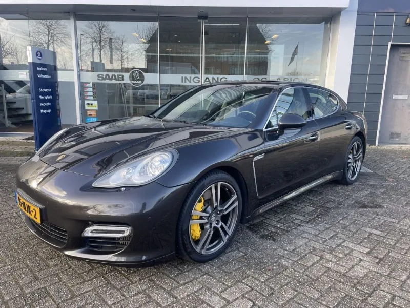 Porsche Panamera (2010) — foto 1