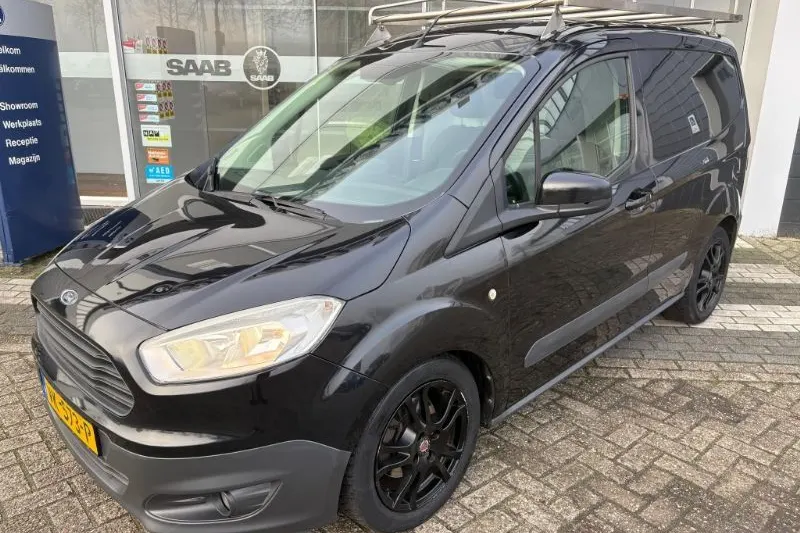 Ford Transit Courier (2014)