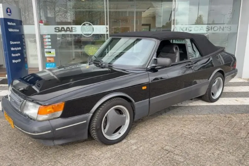 Saab 900 (1990)