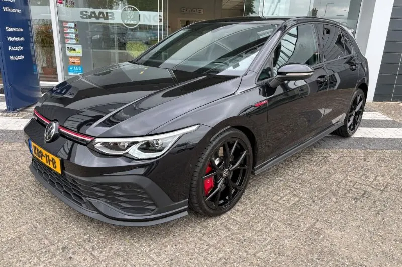 Volkswagen Golf (2024)